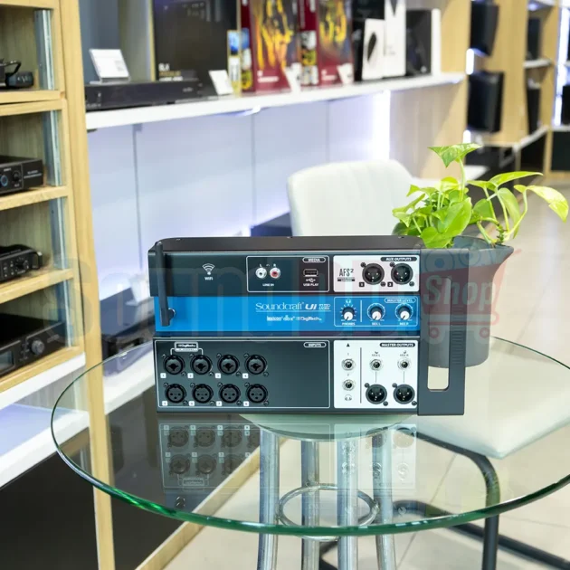 SOUNDCRAFT Ui12