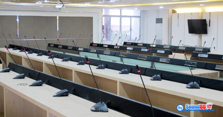 ผลงานการติดตั้ง ระบบเสียงห้องประชุม กองอำนวยการรักษาความมั่นคงภายในราชอาณาจักร (กอ.รมน.) รับบริการติดตั้ง ระบบเสียงห้องประชุม ไมค์ประชุม ระดับมืออาชัพ