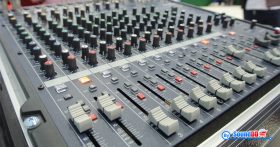 ผลงานการติดตั้ง ระบบเสียงเวทีการแสดง Live Sound เทศกาลปลายบาง รับบริการออกแบบ และติดตั้ง ระบบเสียง และระบบภาพ ระบบ Live sound เวทีการแสดง ระบบประชาสัมพันธ์