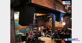 ผลงานการติดตั้ง ระบบเสียงเวทีแสดง ดนตรี ร้าน GODZILLA PUB เอกมัย (กทม.) รับบริการออกแบบ และติดตั้ง ระบบเสียง และระบบภาพ ระบบเสียงห้องประชุม เวทีการแสดง