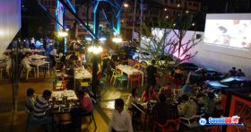 ผลงานการติดตั้ง ระบบเสียงเวทีแสดง ดนตรี ห้องคาราโอเกะ ร้าน P’LEK PUB (นครราชสีมา) รับบริการออกแบบ และติดตั้ง ระบบเสียง และระบบภาพ ด้วยทีมงานมืออาชีพ