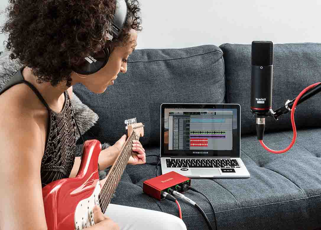 FOCUSRITE SCARLETT SOLO STUDIO (3RD GEN)