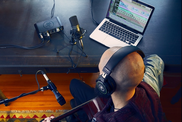 MACKIE PRODUCER BUNDLE ชุดไมค์บันทึกเสียง ไมโครโฟน 2 ตัว หูฟัง และ Audio Interface - Image 7