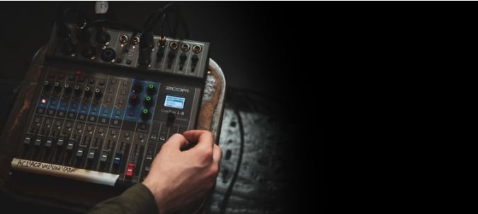 ZOOM THE LIVETRAK L-8
