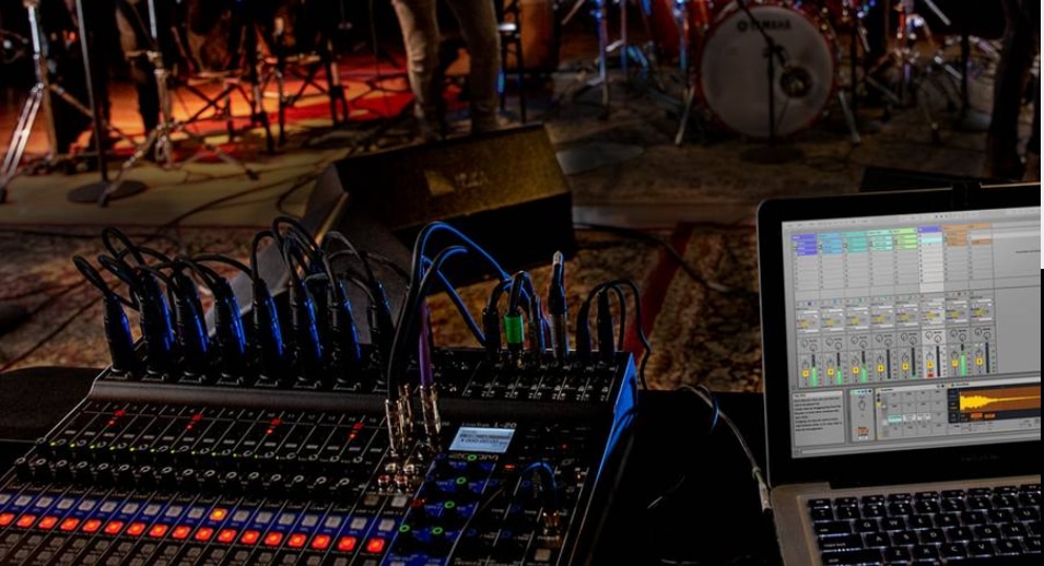 THE LIVETRAK L-20
