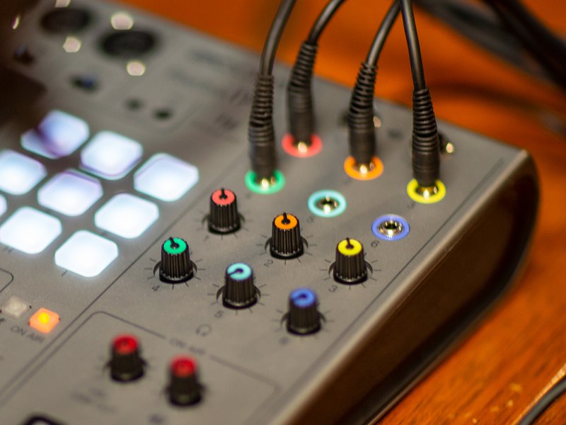 HeadphoneOutputs