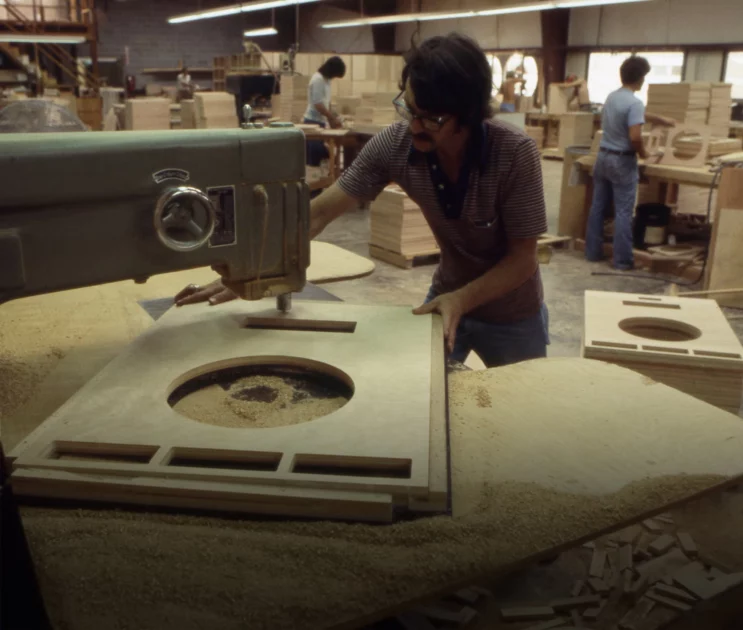 KLIPSCH Craftsman handcrafting part of a Cornwall II speaker cabinet mobile