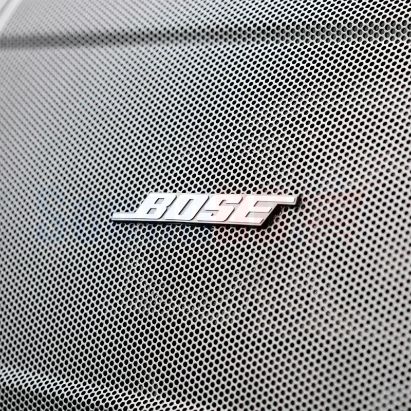Bose S1 Pro + Logo